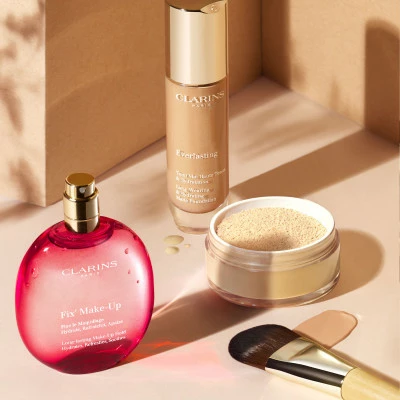 Clarins Ever Matte Loose Powder Poudre Libre Matifiante Infusée Au Lait De Pêcher – Image 4